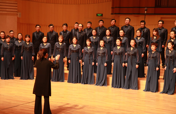 郑州市教师合唱团"唱响"新年