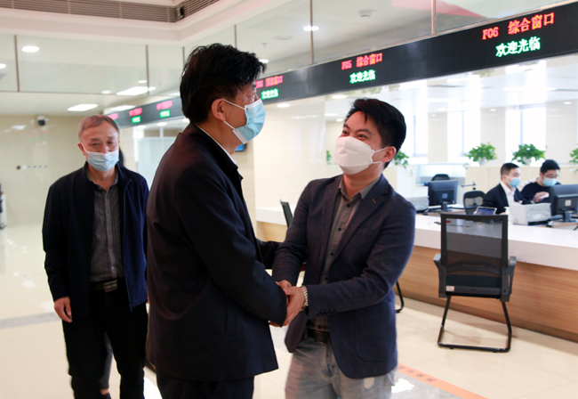5.办事群众对事项办理快捷高效非常满意.jpg
