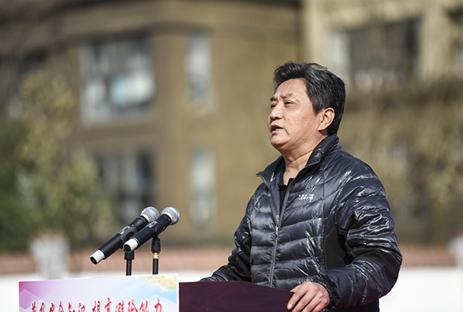 3河南省教育厅安全管理处二级调研员袁渊讲话.jpg